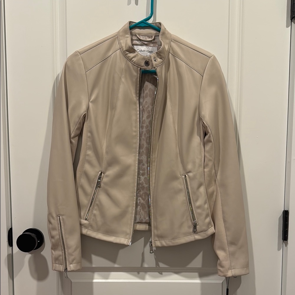 Calvin Klein Cream Faux Leather Jacket with Structured Fit and Zipper Closure